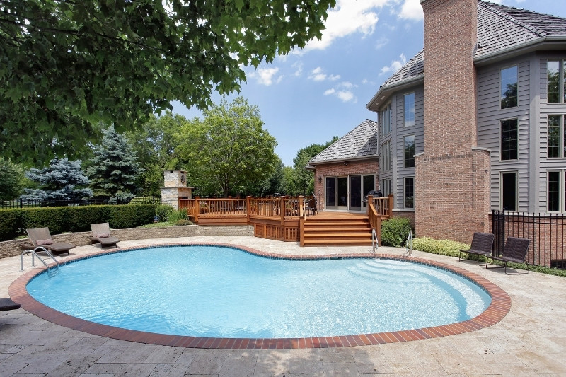 Should I Get a Pool? Pros and Cons